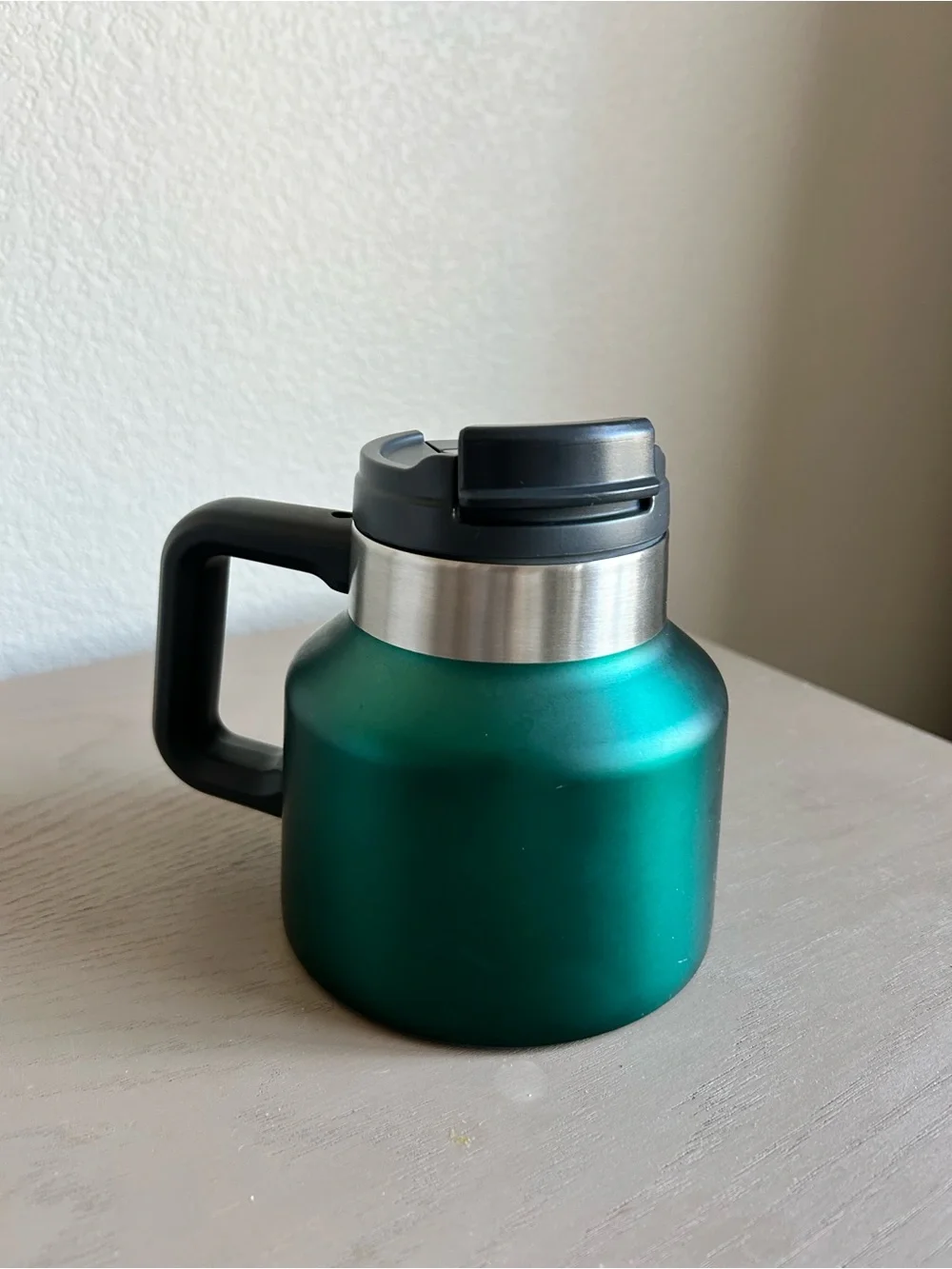 Stanley x Starbucks Green Insulated Mug with Handle - Picture 2 of 9